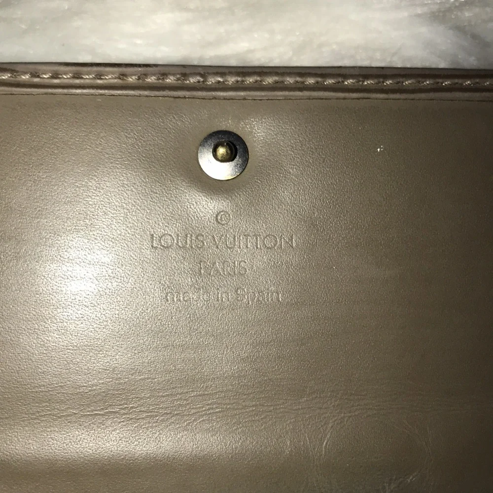AUTHENTIC EPI LOUIS VUITTON LONG PEPPERED COLORED SNAP WALLET - Picture 5 of 14